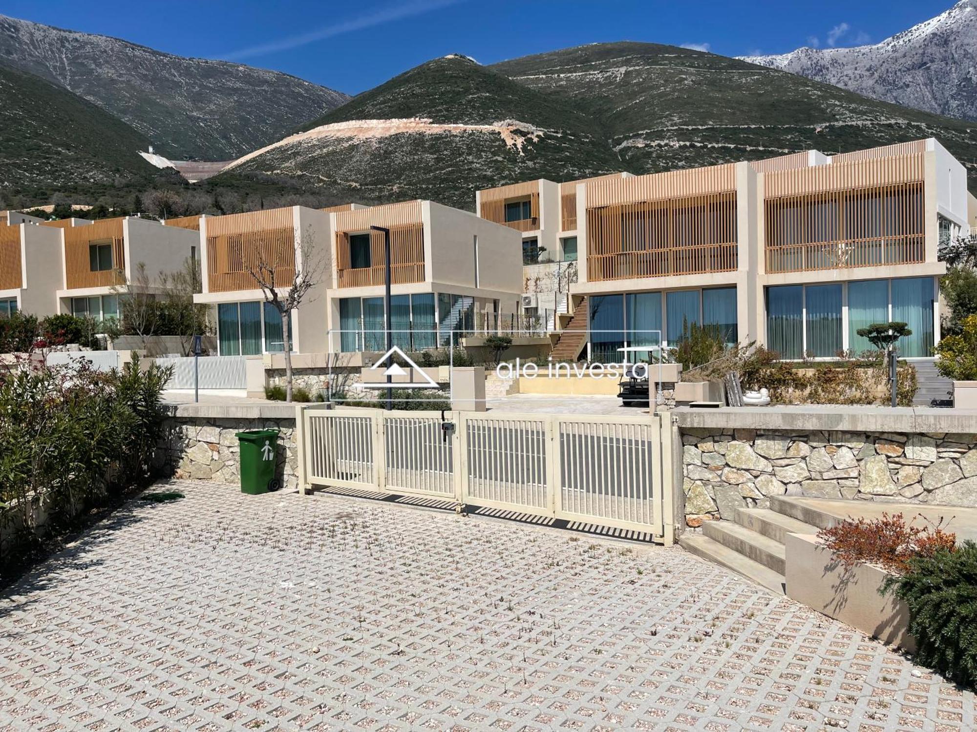 Coast 60 B Palasë